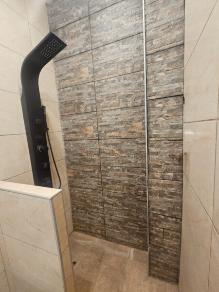 Departamento de 2 Dormitorios con Cochera - Excelente Zona urbana en Rivadavia