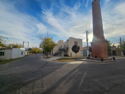 Departamento de 2 Dormitorios con Cochera - Excelente Zona urbana en Rivadavia