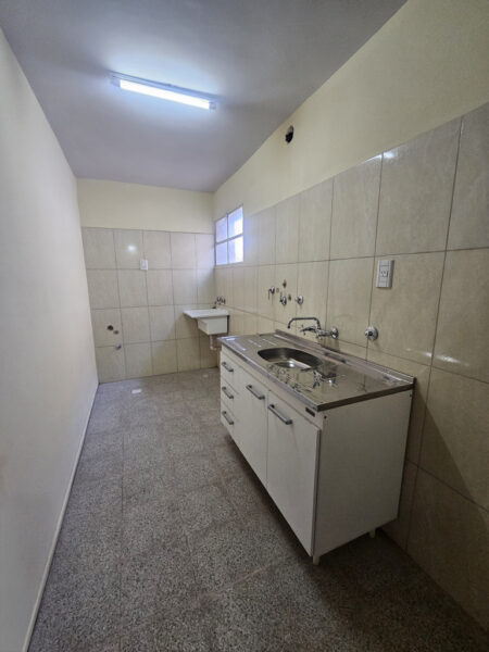 Departamento de 3 Dormitorios en Consorcio Privado - Av. Rawson y Maipú