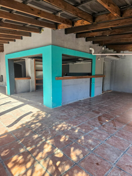 Local Comercial En Zona Estratégica - Meglioli A Metros De Libertador