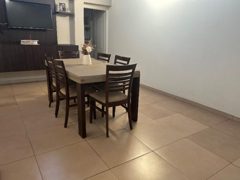 CASA CÉNTRICA REFACCIONADA – APTO CRÉDITO HIPOTECARIO